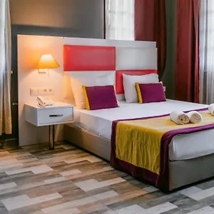 Orange Owl Hotel