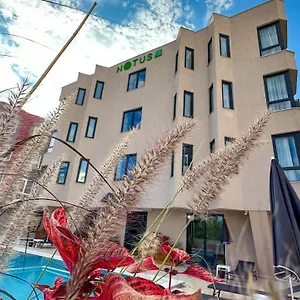 Notus 公寓式酒店