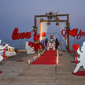  Отель Lara Boutique
